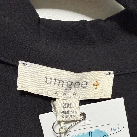 Umgee Black Long-Sleeve Tiered Maxi Dress with Ruffle Shoulders - Picture 2 of 9